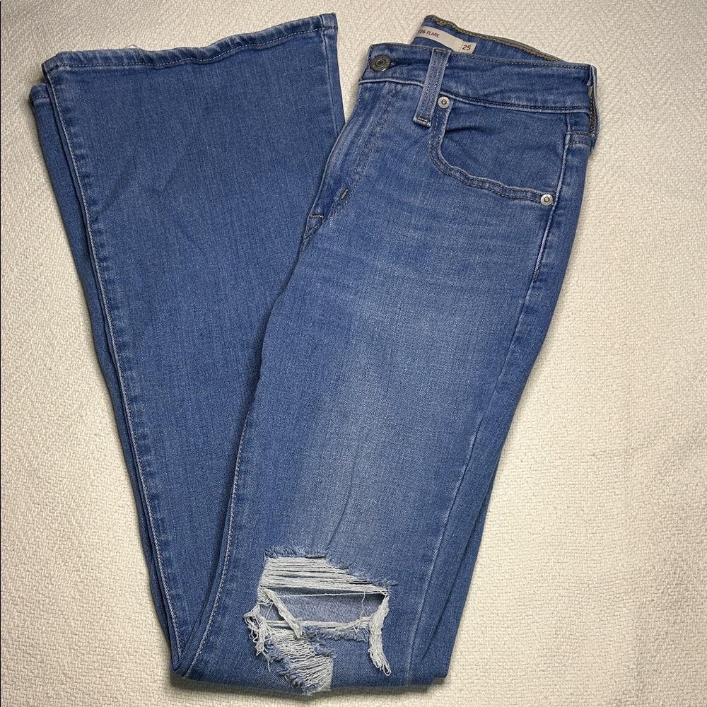 Levi's Light Wash Denim Flared Women's Jeans